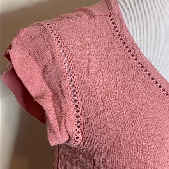 Buffalo David Bitton Blush Rose Top - Picture 3 of 8